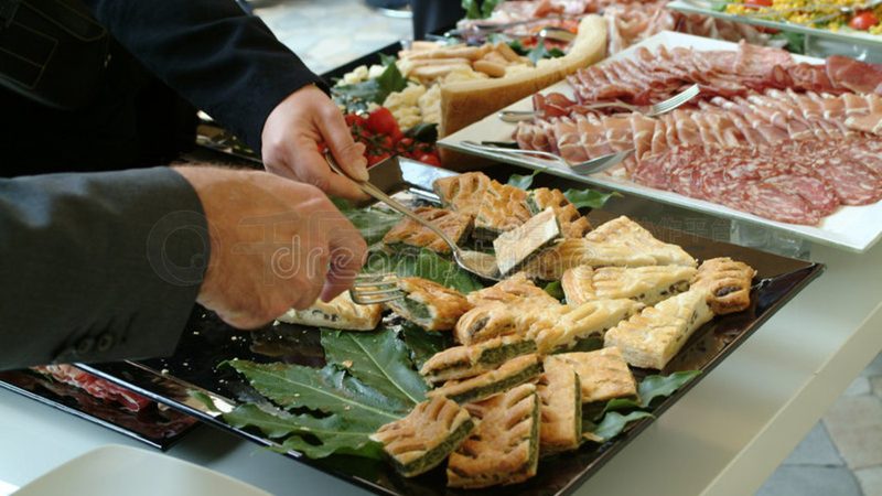 新手做餐饮加盟代理条件